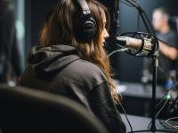 Podcast, Jeg er ikke den eneste, lavet i MidJourney