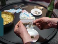 Rusmidler og selvmedicinering, temabillede, højre