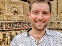 Thomas Teisen, soltempel, Indien 2022, til artiklen 'Fra kaos til klarhed - Man er aldrig sin diagnose'