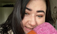 Tema, børn og psykisk sygdom, Natasja, ansigt, farvet sweater