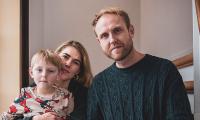 Emilie og Daniel Melgaard Jacobsen med sønnen Knud