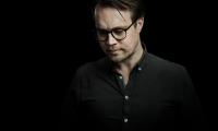 Jesper Dupont, til artiklen 'Jeg har stået der på scenen med Ghita Nørby og Preben Kristensen og tænkt, at det her skal jeg bare ikke ødelægge'