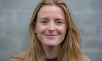 Portrætbillede af Camilla Dew-Hattens, ambassadør for Psykiatrifondens indsats ”Sig det højt"