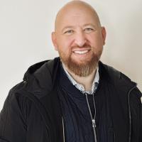 Baris Kaymaz, socialrådgiver, til artiklen 'Mennesker mærker konsekvensen, når systemet har et problem'