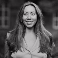 Julie Voldby Bruun, til artiklen 'Kvartlivskrise og kampen for at finde en plads i verden'