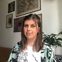 Julie I. Larsen (2), til artiklen - Julie blev afvist af sin far, juni 2022