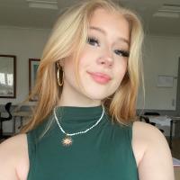 Laura Swane, til artiklen '19-årige Laura ramte bunden. Nu vil hun hjælpe andre unge'