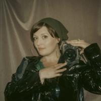 Marie Hald, fotograf, til artiklen 'Portræt af en usynlig sygdom - Fotograf Marie Hald om OCD og ADHD'