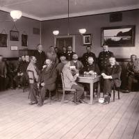 Patientstue: Dagligstue for mandlige patienter på Middelfart Sindssygeanstalt fotograferet omkring år 1900. Middelfart Byarkiv. til artiklen 'Nyt museum om psykiatriens historie i Danmark'