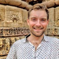 Thomas Teisen, soltempel, Indien 2022, til artiklen 'Fra kaos til klarhed - Man er aldrig sin diagnose'