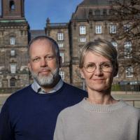 Torsten Bjørn Jacobsen, formand, Psykiatrifonden (tv), Marianne Skjold Larsen, administrerende direktør, Psykiatrifonden (th), 26. april 2022